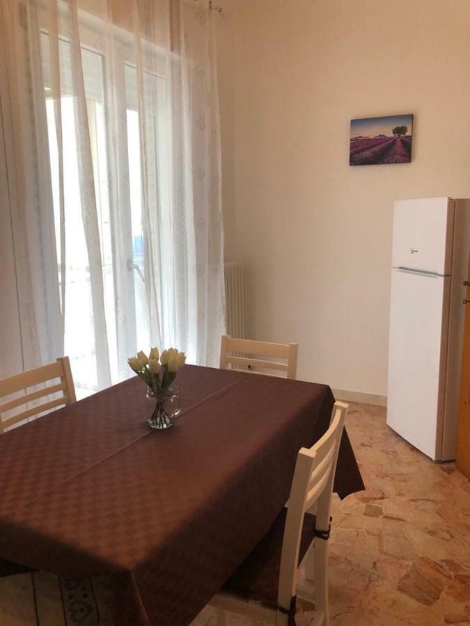 Casa Lucia Apartment เมสเตร ภายนอก รูปภาพ