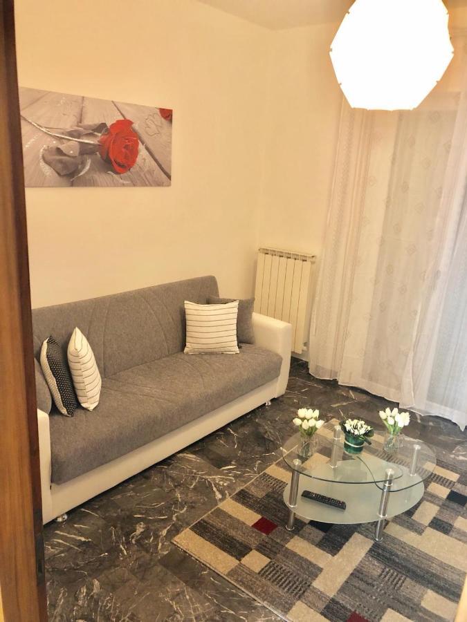 Casa Lucia Apartment เมสเตร ภายนอก รูปภาพ